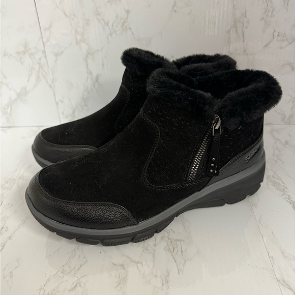 Skechers Air Cooled Memory Foam Faux Fur Winter Boots - Picture 2 of 6